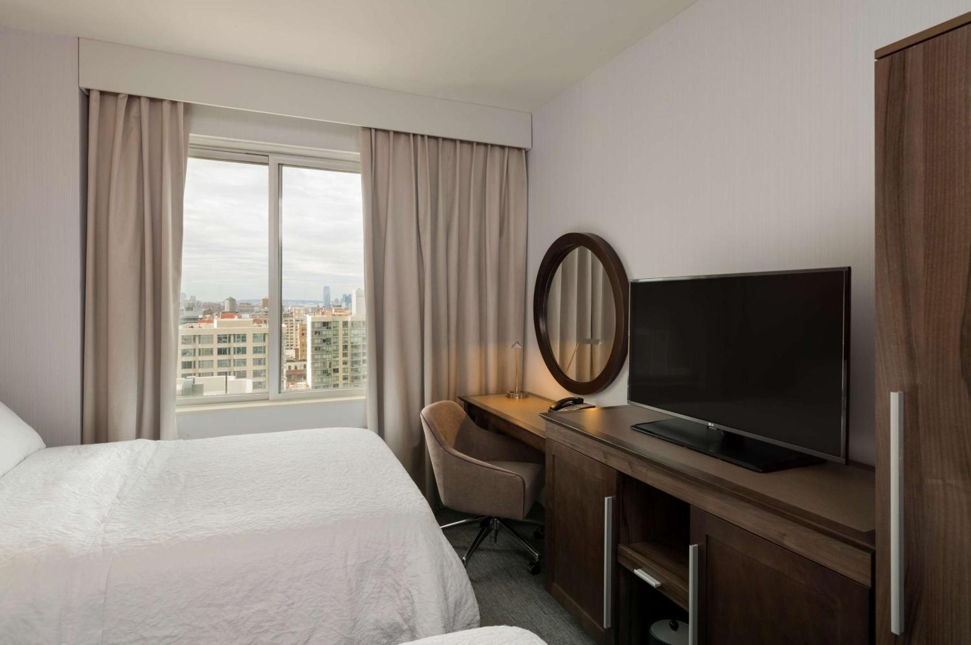 Hampton Inn Manhattan - Times Square South New York Exteriér fotografie