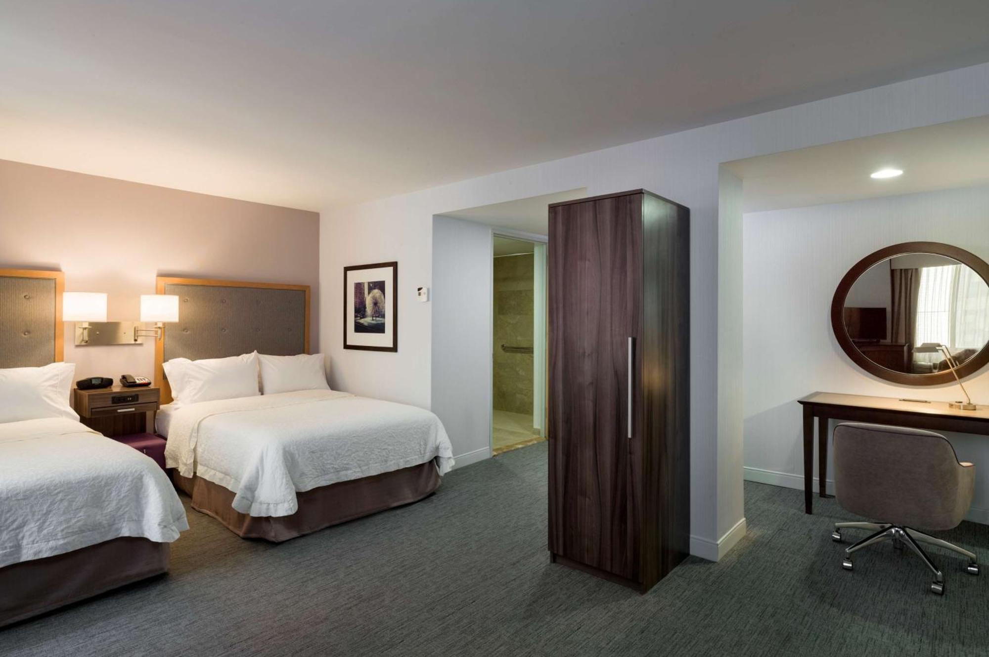 Hampton Inn Manhattan - Times Square South New York Exteriér fotografie