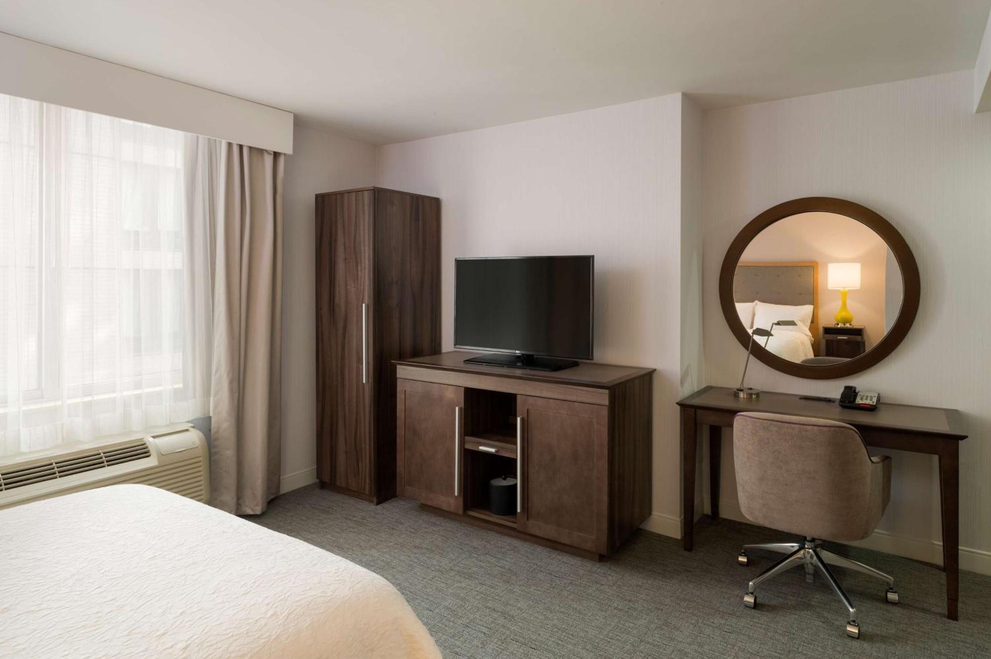 Hampton Inn Manhattan - Times Square South New York Exteriér fotografie